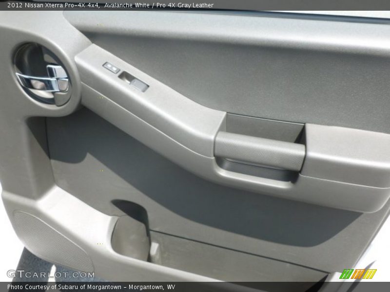 Avalanche White / Pro 4X Gray Leather 2012 Nissan Xterra Pro-4X 4x4