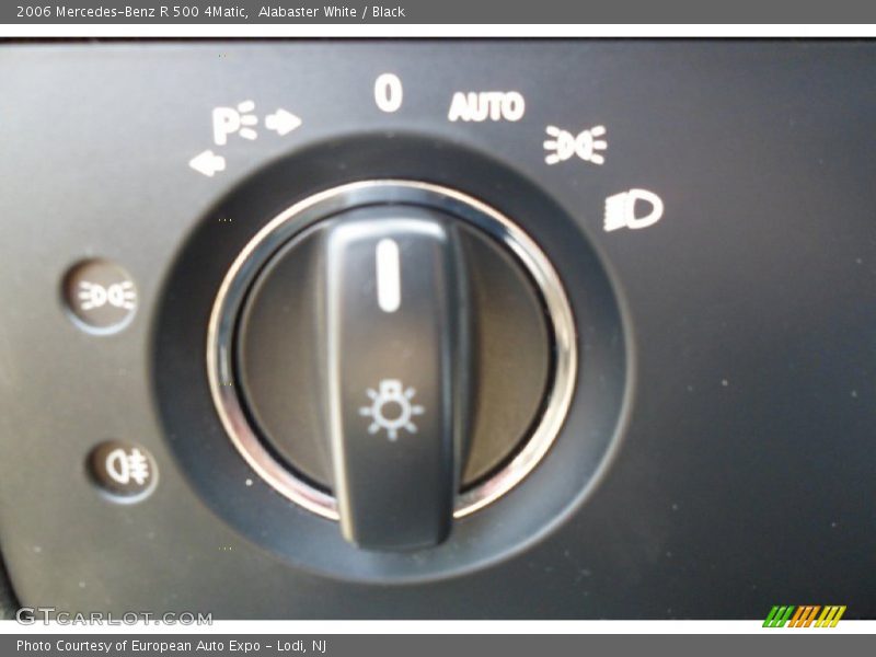 Alabaster White / Black 2006 Mercedes-Benz R 500 4Matic