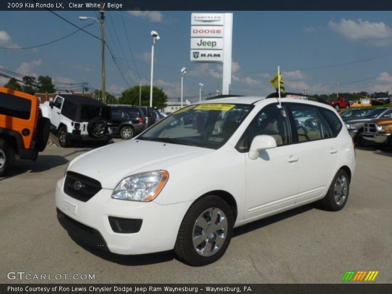Clear White / Beige 2009 Kia Rondo LX