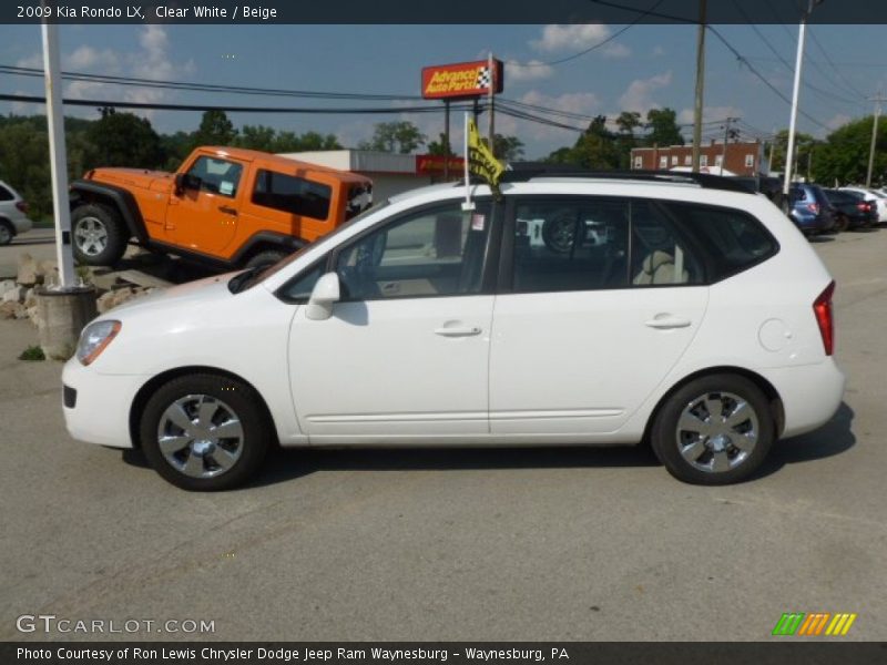 Clear White / Beige 2009 Kia Rondo LX