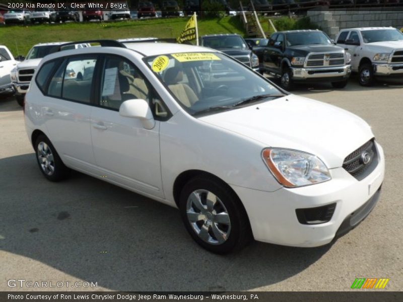 Clear White / Beige 2009 Kia Rondo LX