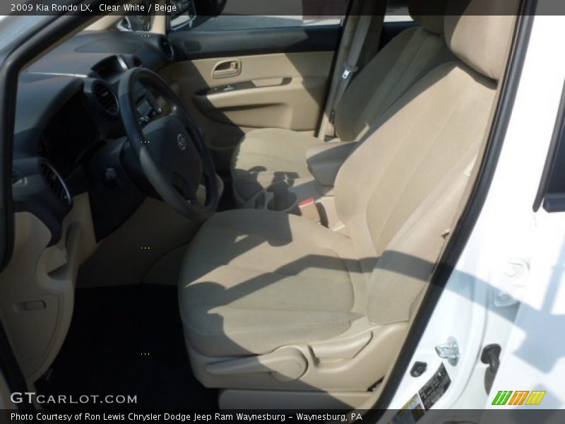 Clear White / Beige 2009 Kia Rondo LX