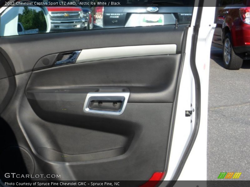 Arctic Ice White / Black 2012 Chevrolet Captiva Sport LTZ AWD