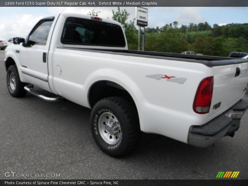 Oxford White / Medium Graphite 1999 Ford F250 Super Duty XLT Regular Cab 4x4