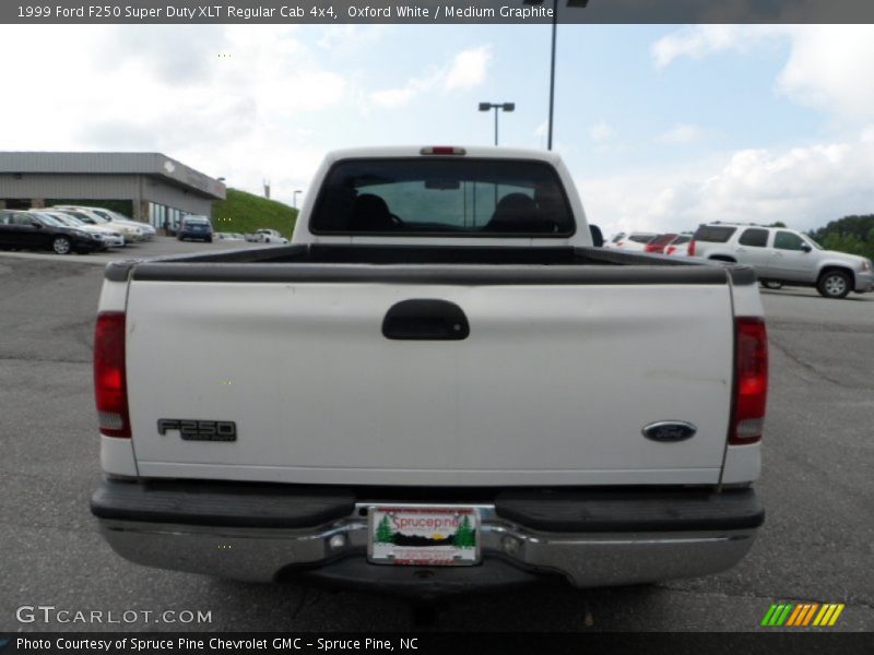 Oxford White / Medium Graphite 1999 Ford F250 Super Duty XLT Regular Cab 4x4
