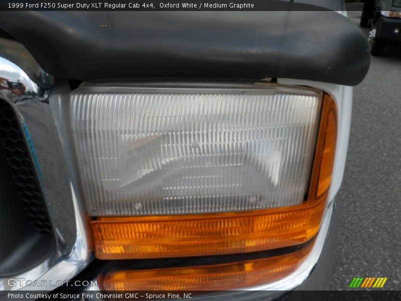 Oxford White / Medium Graphite 1999 Ford F250 Super Duty XLT Regular Cab 4x4