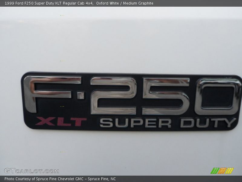 Oxford White / Medium Graphite 1999 Ford F250 Super Duty XLT Regular Cab 4x4