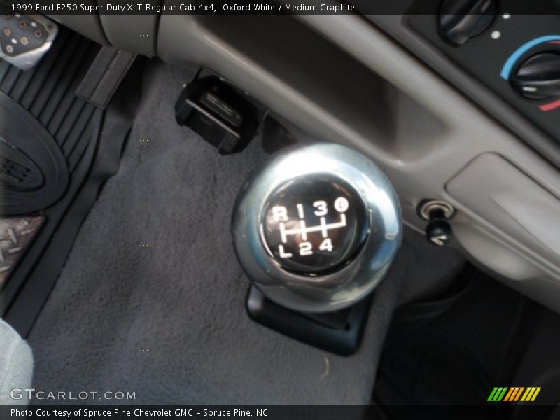 Oxford White / Medium Graphite 1999 Ford F250 Super Duty XLT Regular Cab 4x4
