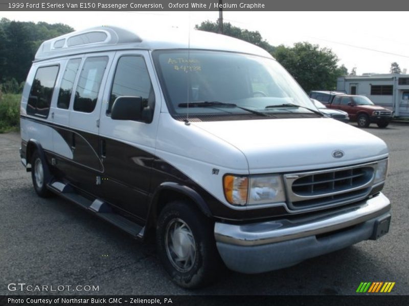 Oxford White / Medium Graphite 1999 Ford E Series Van E150 Passenger Conversion