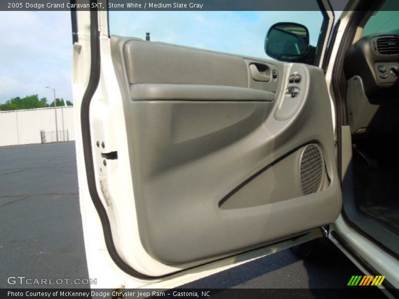 Stone White / Medium Slate Gray 2005 Dodge Grand Caravan SXT