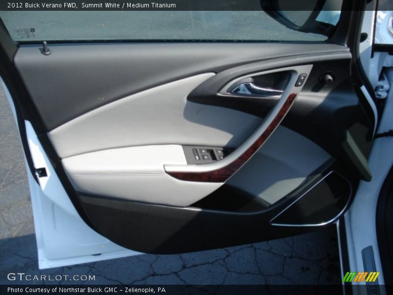 Summit White / Medium Titanium 2012 Buick Verano FWD