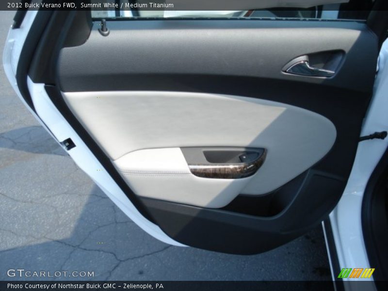 Summit White / Medium Titanium 2012 Buick Verano FWD