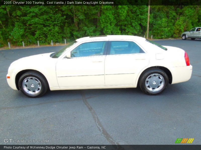 Cool Vanilla / Dark Slate Gray/Light Graystone 2005 Chrysler 300 Touring
