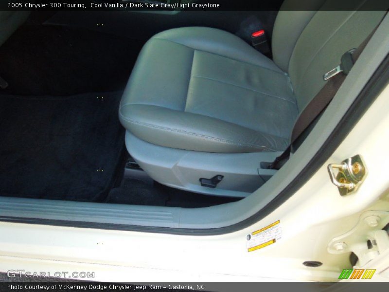 Cool Vanilla / Dark Slate Gray/Light Graystone 2005 Chrysler 300 Touring