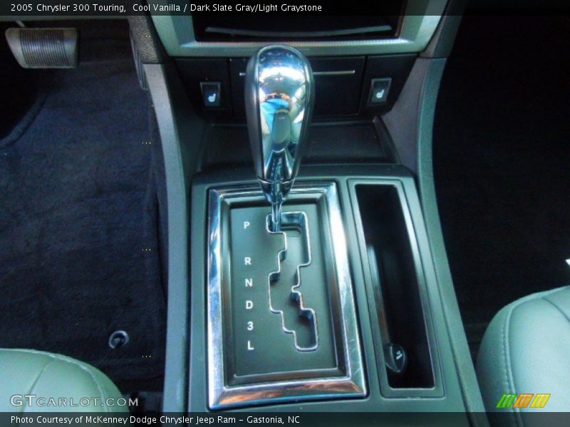 Cool Vanilla / Dark Slate Gray/Light Graystone 2005 Chrysler 300 Touring