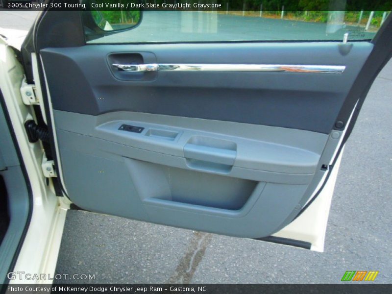 Cool Vanilla / Dark Slate Gray/Light Graystone 2005 Chrysler 300 Touring
