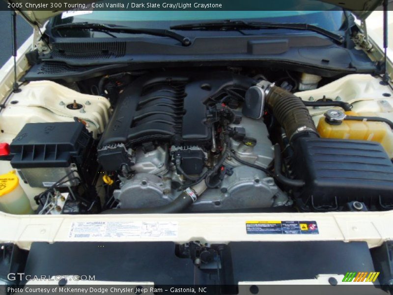 Cool Vanilla / Dark Slate Gray/Light Graystone 2005 Chrysler 300 Touring