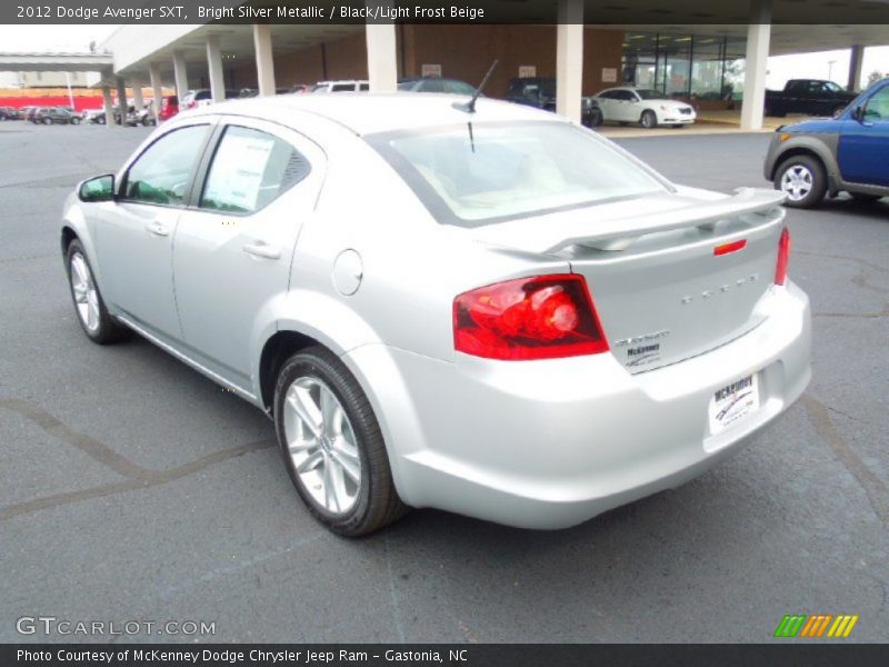 Bright Silver Metallic / Black/Light Frost Beige 2012 Dodge Avenger SXT