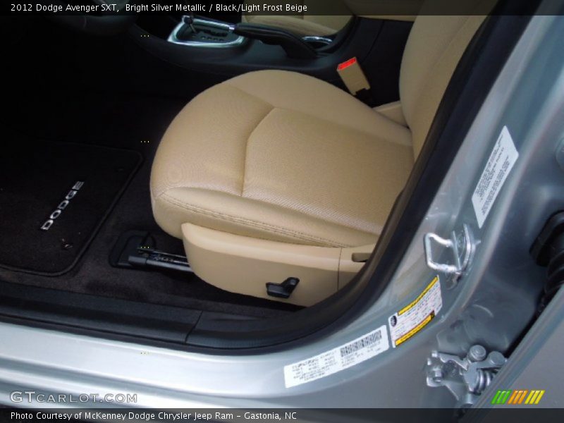 Bright Silver Metallic / Black/Light Frost Beige 2012 Dodge Avenger SXT