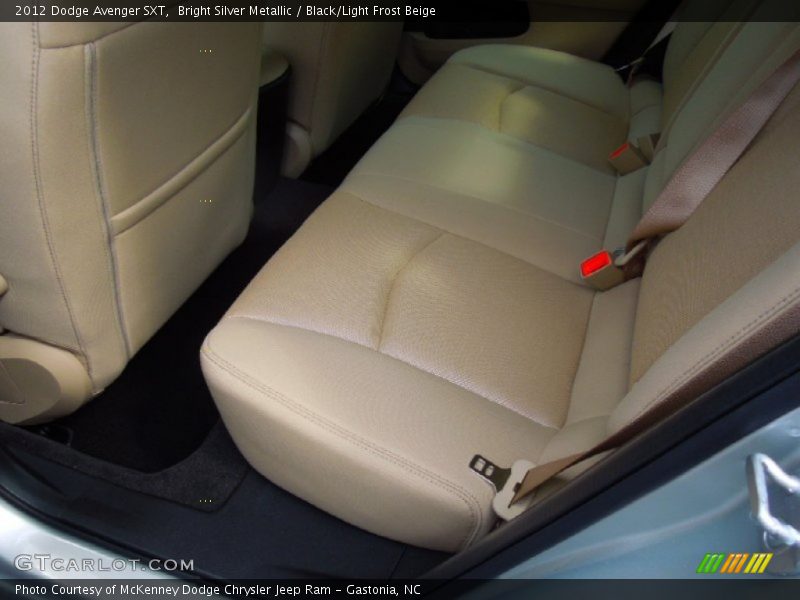 Bright Silver Metallic / Black/Light Frost Beige 2012 Dodge Avenger SXT