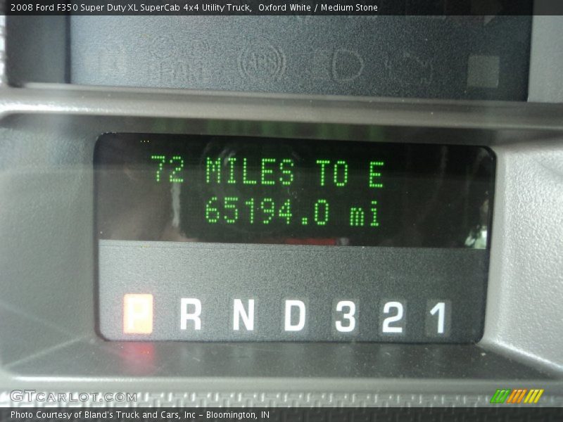 Oxford White / Medium Stone 2008 Ford F350 Super Duty XL SuperCab 4x4 Utility Truck