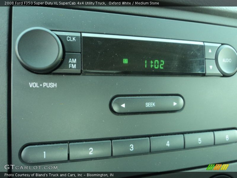 Oxford White / Medium Stone 2008 Ford F350 Super Duty XL SuperCab 4x4 Utility Truck