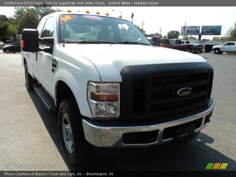 Oxford White / Medium Stone 2008 Ford F350 Super Duty XL SuperCab 4x4 Utility Truck