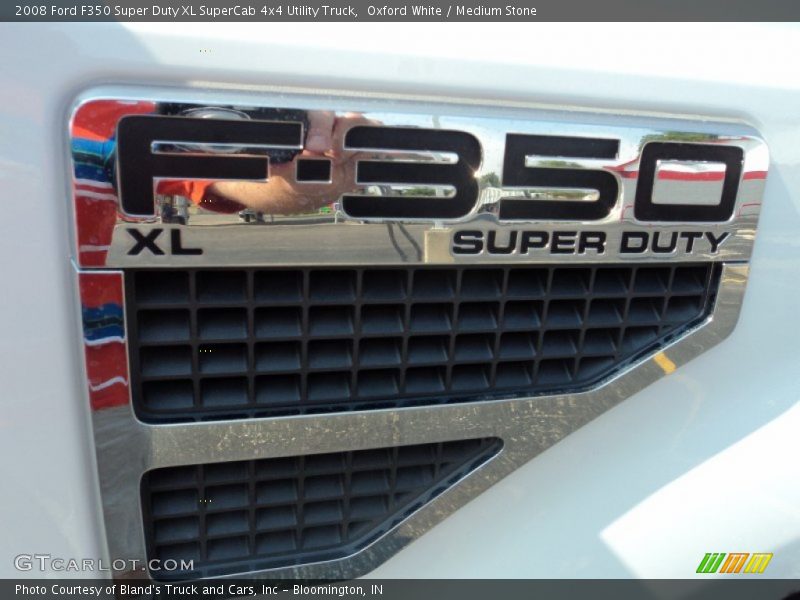Oxford White / Medium Stone 2008 Ford F350 Super Duty XL SuperCab 4x4 Utility Truck