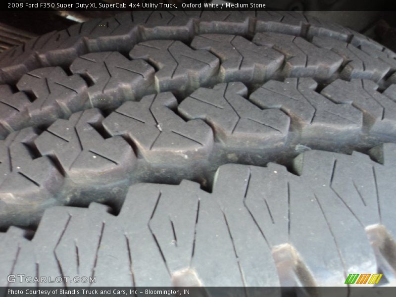 Oxford White / Medium Stone 2008 Ford F350 Super Duty XL SuperCab 4x4 Utility Truck