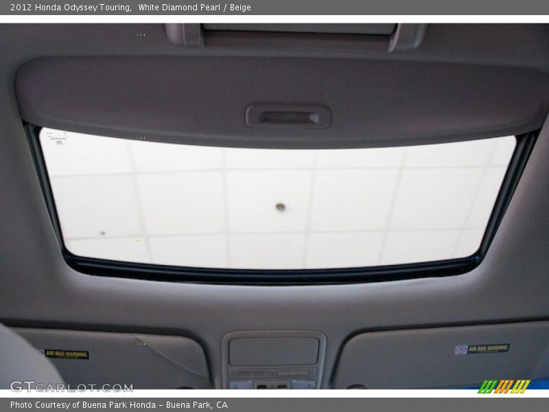 White Diamond Pearl / Beige 2012 Honda Odyssey Touring