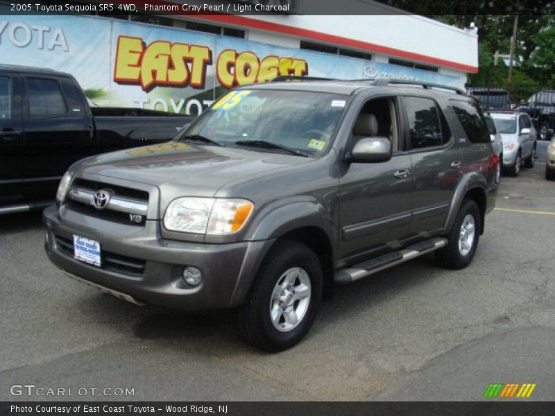 Phantom Gray Pearl / Light Charcoal 2005 Toyota Sequoia SR5 4WD