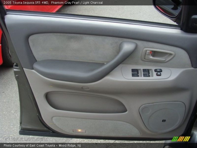 Phantom Gray Pearl / Light Charcoal 2005 Toyota Sequoia SR5 4WD