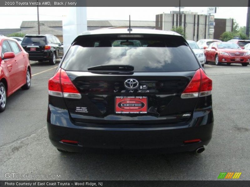 Black / Ivory 2010 Toyota Venza AWD