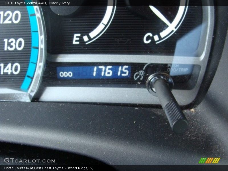 Black / Ivory 2010 Toyota Venza AWD