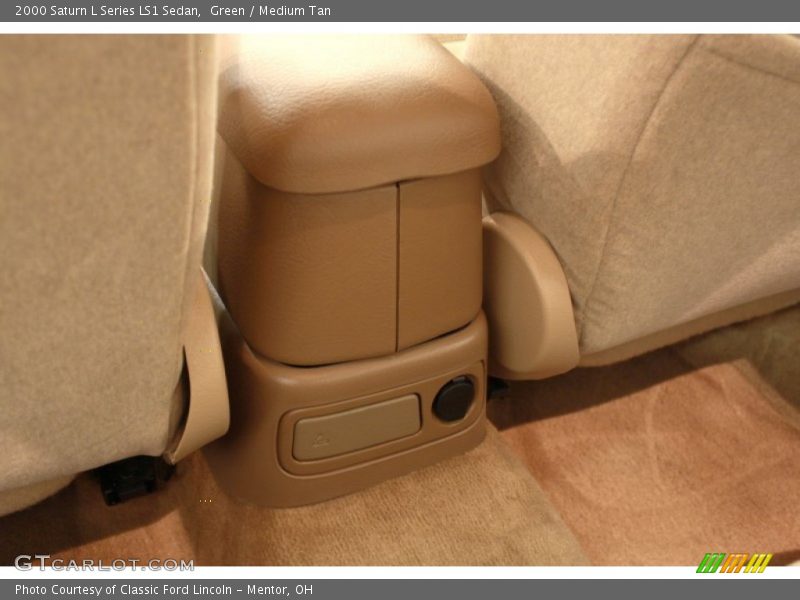 Green / Medium Tan 2000 Saturn L Series LS1 Sedan
