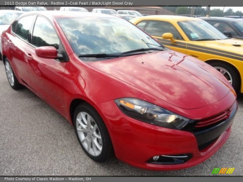 Front 3/4 View of 2013 Dart Rallye