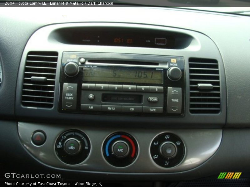 Lunar Mist Metallic / Dark Charcoal 2004 Toyota Camry LE