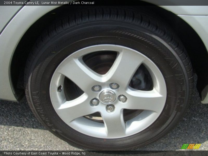 Lunar Mist Metallic / Dark Charcoal 2004 Toyota Camry LE