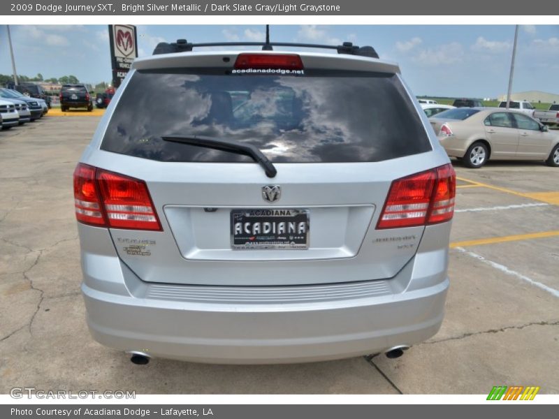 Bright Silver Metallic / Dark Slate Gray/Light Graystone 2009 Dodge Journey SXT