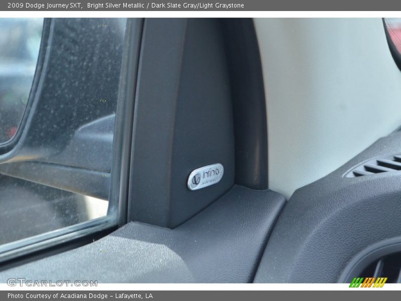 Bright Silver Metallic / Dark Slate Gray/Light Graystone 2009 Dodge Journey SXT
