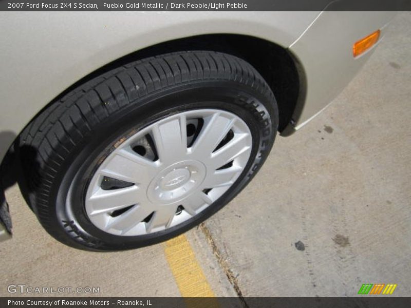 Pueblo Gold Metallic / Dark Pebble/Light Pebble 2007 Ford Focus ZX4 S Sedan