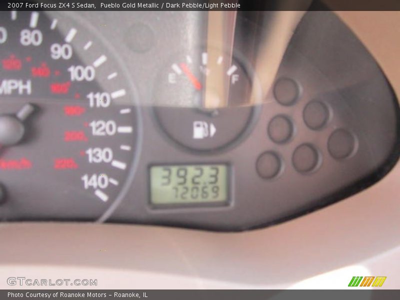 Pueblo Gold Metallic / Dark Pebble/Light Pebble 2007 Ford Focus ZX4 S Sedan