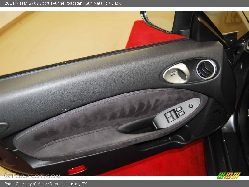 Door Panel of 2011 370Z Sport Touring Roadster