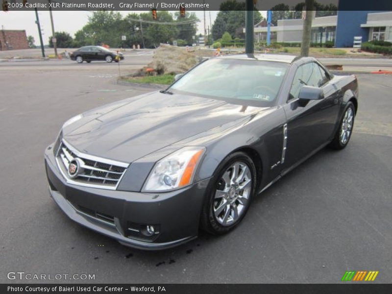 Front 3/4 View of 2009 XLR Platinum Roadster