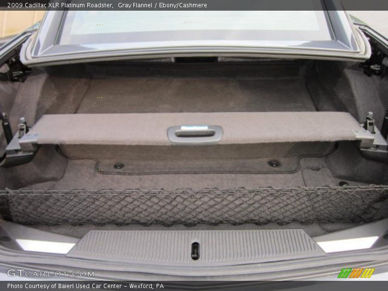  2009 XLR Platinum Roadster Trunk