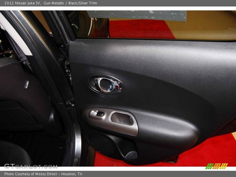 Gun Metallic / Black/Silver Trim 2012 Nissan Juke SV