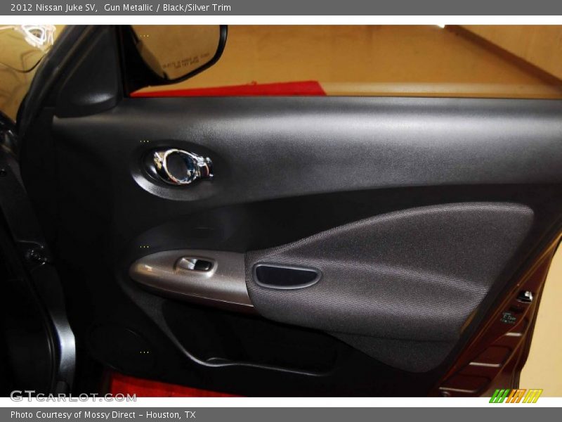Gun Metallic / Black/Silver Trim 2012 Nissan Juke SV