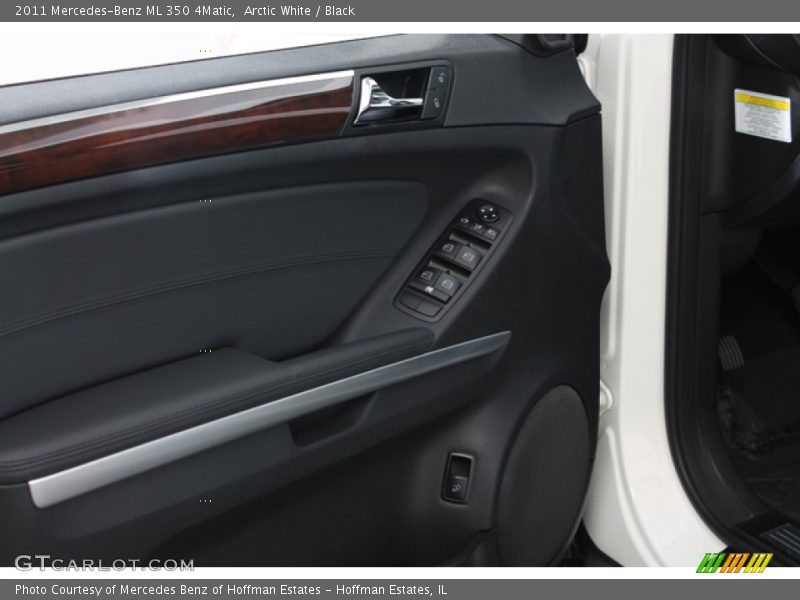 Arctic White / Black 2011 Mercedes-Benz ML 350 4Matic