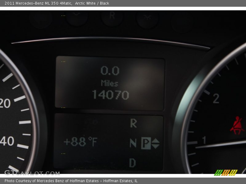 Arctic White / Black 2011 Mercedes-Benz ML 350 4Matic