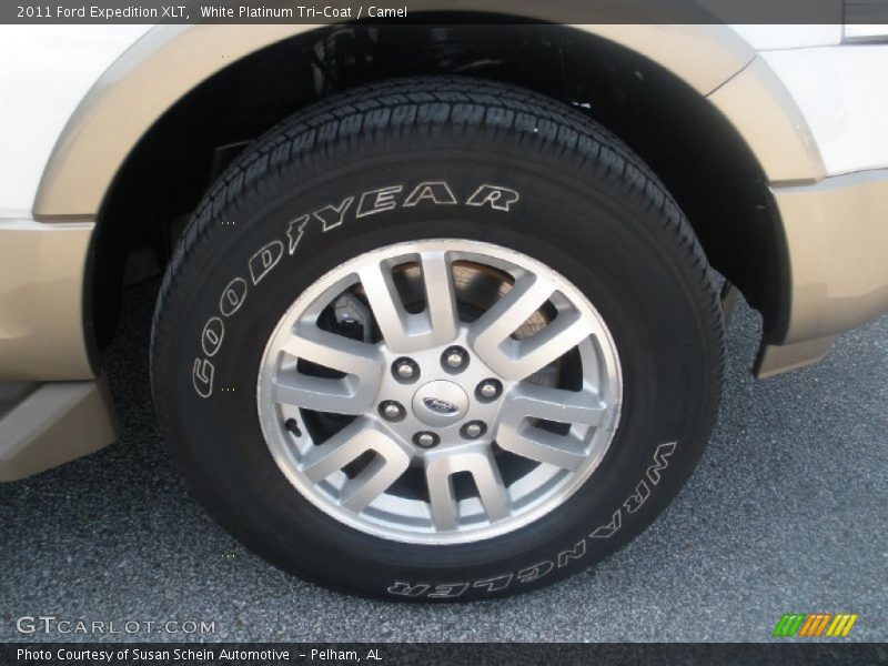 White Platinum Tri-Coat / Camel 2011 Ford Expedition XLT